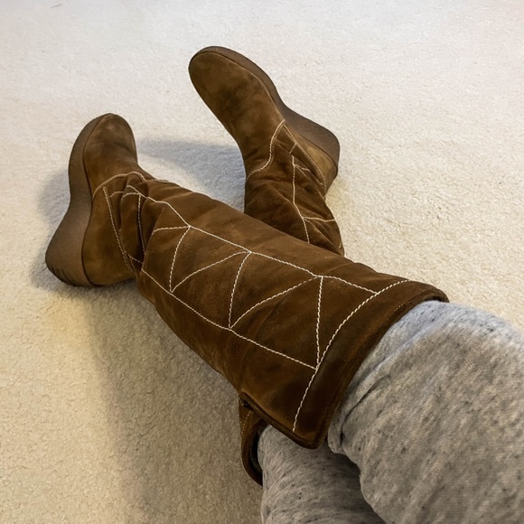 Michael Kors Brown Suede Shearling Tall Boots - Picture 10 of 12
